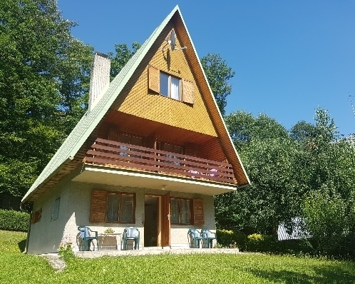 Rekreačná 5 izbová chata, 358 m2, Oslany, Dúbravky - PREDANÉ ZA 57 500 €