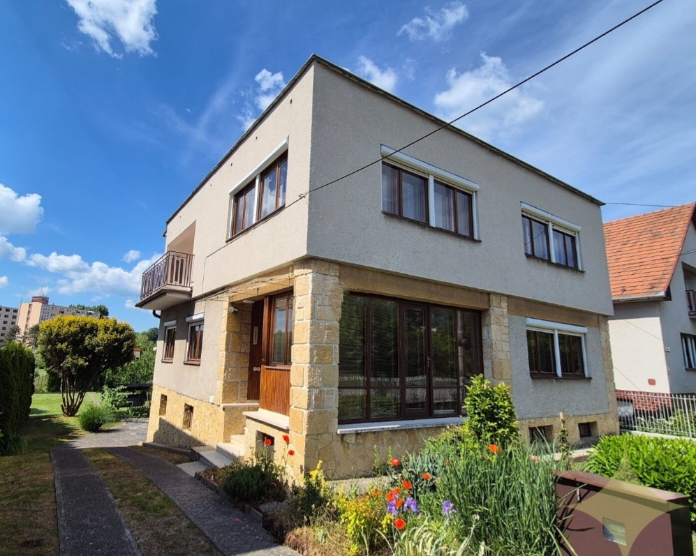 Prenájom izby v rodinnom dome, Bánovce nad Bebravou - prenajatý za 350 €.